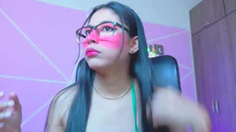 Snapshot of xallysonx_ chatting on May 30, 2026, 12:02 pm XALLYSONX online show from May 30, 2026, 12:02 pm