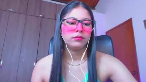 Snapshot of xallysonx_ chatting on June 17, 2026, 11:45 am XALLYSONX online show from June 17, 2026, 11:45 am