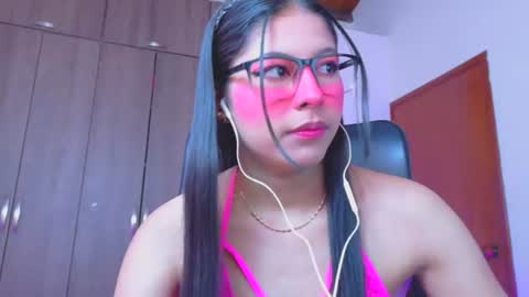 Snapshot of xallysonx_ chatting on June 18, 2026, 11:36 am XALLYSONX online show from June 18, 2026, 11:36 am