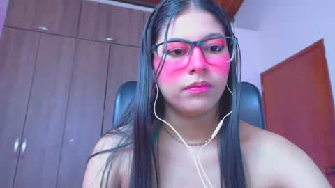 Snapshot of xallysonx_ chatting on June 22, 2026, 12:13 pm XALLYSONX online show from June 22, 2026, 12:13 pm