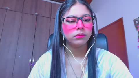 Snapshot of xallysonx_ chatting on June 23, 2026, 11:52 am XALLYSONX online show from June 23, 2026, 11:52 am