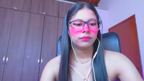 Snapshot of xallysonx_ chatting on June 27, 2026, 12:22 pm XALLYSONX online show from June 27, 2026, 12:22 pm
