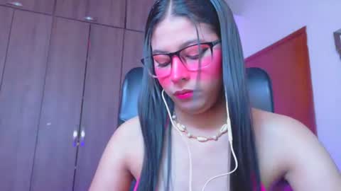 Snapshot of xallysonx_ chatting on July 1, 2026, 12:18 pm XALLYSONX online show from July 1, 2026, 12:18 pm