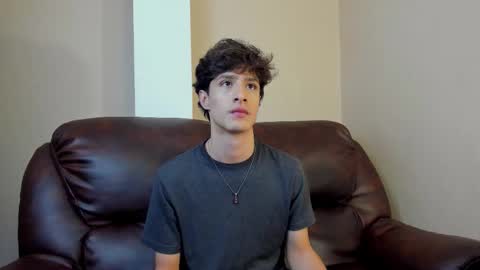 xam_collen online show from November 12, 2025, 4:29 pm