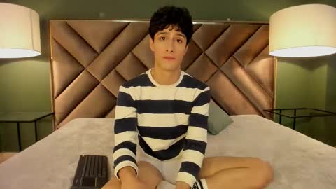 xam_collen online show from March 10, 2026, 1:27 pm