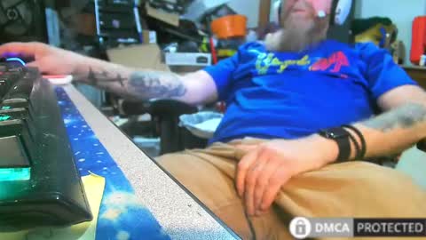 xander71972 online show from April 22, 2026, 4:19 pm