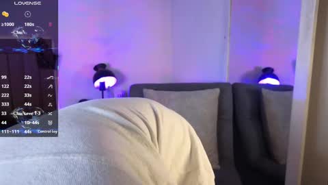 Xander Cardona online show from September 12, 2025, 5:40 am