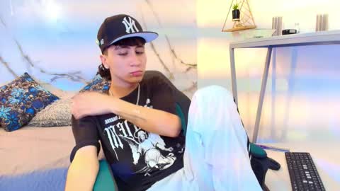 xandergrey8 online show from February 25, 2026, 7:34 pm