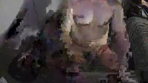 Snapshot of xatofe2000 chatting on February 17, 2026, 2:08 am xatofe2000 online show from February 17, 2026, 2:08 am