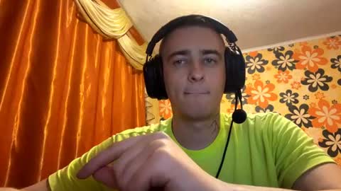 Snapshot of xayden_ chatting on July 9, 2026, 6:12 pm Vlad online show from July 9, 2026, 6:12 pm
