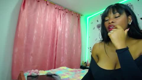 xayu online show from December 6, 2024, 4:47 am