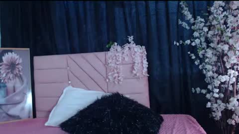 Snapshot of xbonny_ chatting on July 6, 2026, 4:42 pm online show from July 6, 2026, 4:42 pm