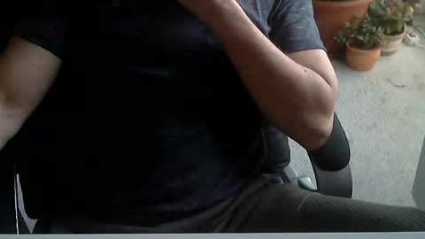 Snapshot of xchie chatting on December 29, 2024, 3:13 pm kolaan online show from December 29, 2024, 3:13 pm