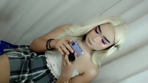 Snapshot of xchinita_kyanggx chatting on February 6, 2026, 3:37 pm kianna online show from February 6, 2026, 3:37 pm