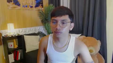 Snapshot of xcigbatecum chatting on October 8, 2025, 1:53 pm Charlie online show from October 8, 2025, 1:53 pm