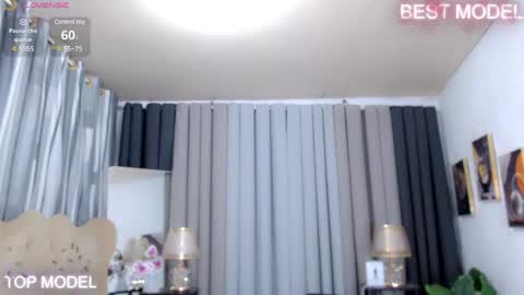 Snapshot of xclassyanisha chatting on February 13, 2025, 9:30 am I LOVEE TO TRAVEL AROUND THE WORLD online show from February 13, 2025, 9:30 am