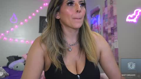 spoil me here  online show from October 3, 2025, 7:11 pm