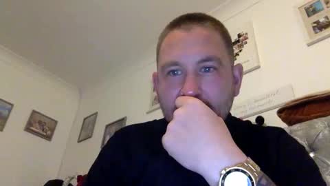 Snapshot of xdtxptx chatting on May 6, 2026, 10:37 pm xdtxptx online show from May 6, 2026, 10:37 pm