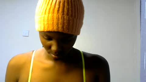 xeenah online show from June 26, 2026, 7:51 pm