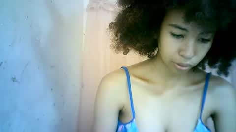 xenna610827 online show from February 7, 2025, 12:50 pm