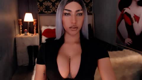 Snapshot of xflirtymika chatting on August 6, 2026, 9:22 am Mika online show from August 6, 2026, 9:22 am