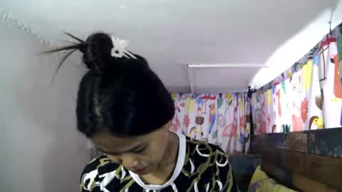 xgurlxlaloox online show from June 10, 2026, 2:45 am