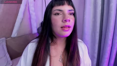 hinata  online show from February 6, 2026, 12:48 am