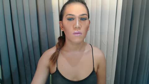 GWEN THOMPSON .......   online show from December 3, 2024, 10:07 pm