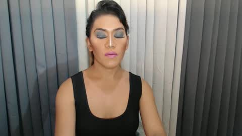 GWEN THOMPSON .......   online show from January 1, 2025, 8:13 am