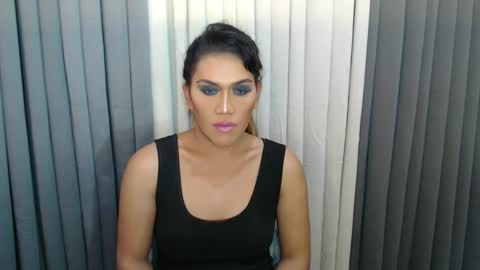 GWEN THOMPSON .......   online show from January 1, 2025, 11:16 am