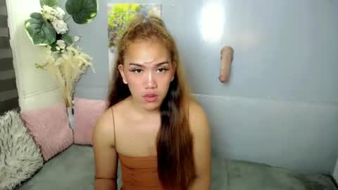 GWEN THOMPSON .......   online show from March 10, 2025, 5:18 pm