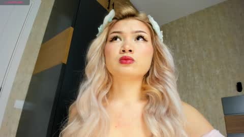 Sweetie online show from December 2, 2024, 3:26 am