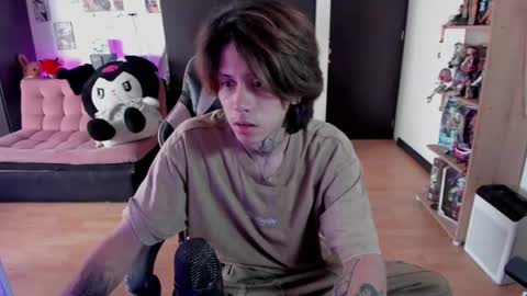 Snapshot of xice_boy chatting on May 21, 2026, 1:51 pm xIce Boy online show from May 21, 2026, 1:51 pm
