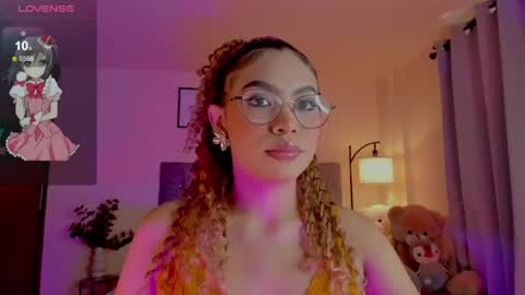 Snapshot of ximena_sotto1 chatting on June 28, 2026, 6:03 pm camila online show from June 28, 2026, 6:03 pm