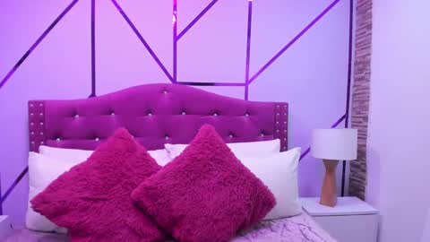 Xime  online show from February 21, 2025, 3:01 am