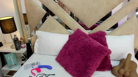 Xime  online show from February 7, 2026, 3:10 am