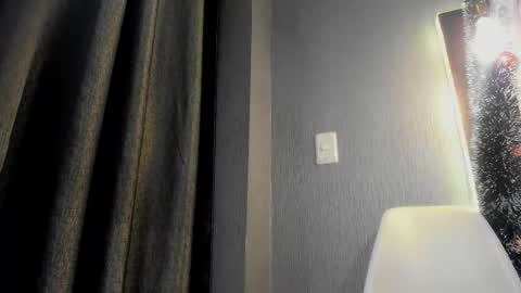   ximena  online show from December 15, 2025, 1:59 pm