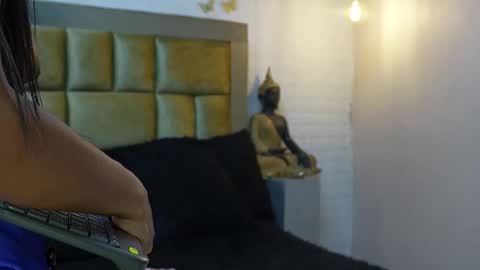 ximena online show from December 22, 2025, 10:23 am