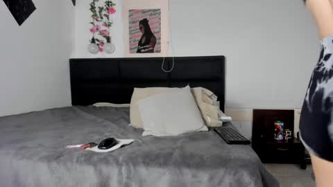 Snapshot of ximtia_xs chatting on December 4, 2024, 1:20 pm ximtia online show from December 4, 2024, 1:20 pm