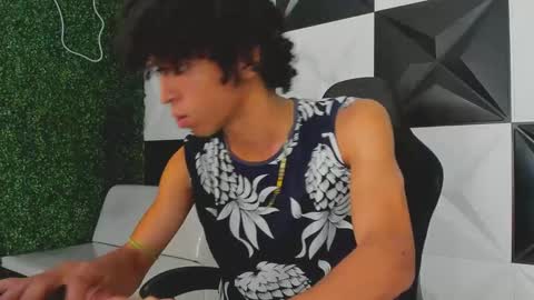 Snapshot of xion_ez chatting on September 13, 2025, 8:30 pm xion_ez online show from September 13, 2025, 8:30 pm