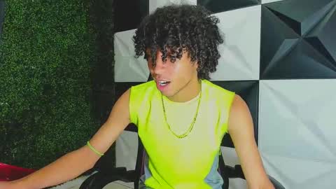 Snapshot of xion_ez chatting on October 5, 2025, 8:07 pm xion_ez online show from October 5, 2025, 8:07 pm