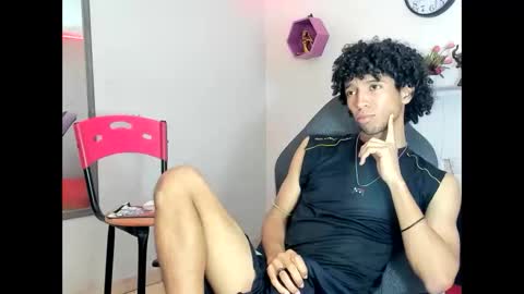 Snapshot of xion_ez chatting on November 3, 2025, 7:37 pm xion_ez online show from November 3, 2025, 7:37 pm