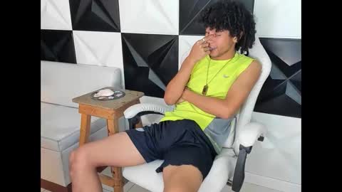 Snapshot of xion_ez chatting on November 14, 2025, 10:29 pm xion_ez online show from November 14, 2025, 10:29 pm