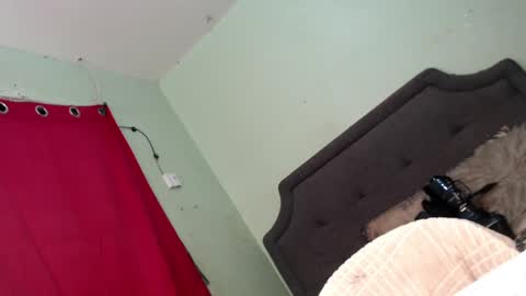 Snapshot of xkaytlyn_whitexx chatting on March 5, 2025, 9:16 am Seductive Kaylyn online show from March 5, 2025, 9:16 am