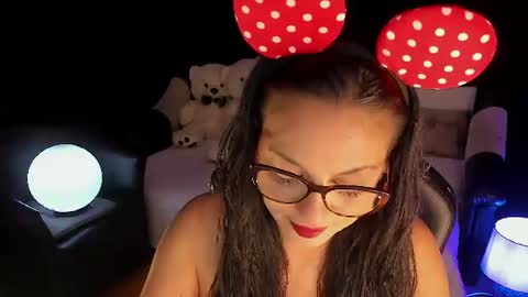 Lara online show from July 29, 2026, 9:24 pm