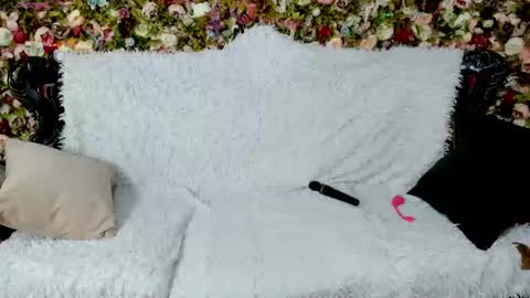 Linda online show from June 17, 2026, 1:23 pm
