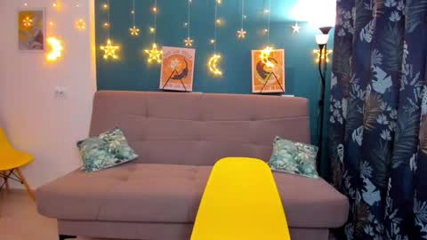 Snapshot of xloe_queen chatting on December 21, 2024, 11:55 am Chloe online show from December 21, 2024, 11:55 am