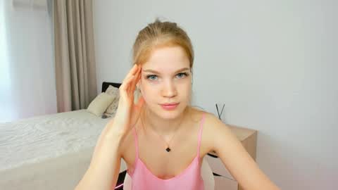 Chloe online show from May 14, 2026, 9:05 am