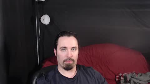 Snapshot of xmetalstudx chatting on January 17, 2025, 12:31 am MetalstudMaster online show from January 17, 2025, 12:31 am