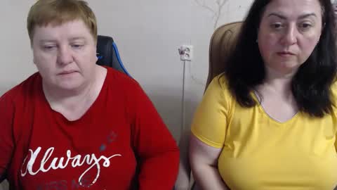 Snapshot of xmollyjanex chatting on April 26, 2026, 8:17 pm XMollyJaneX online show from April 26, 2026, 8:17 pm